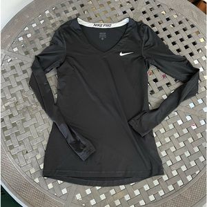 LN Nike Element Dri fit V neck running shirt black medium